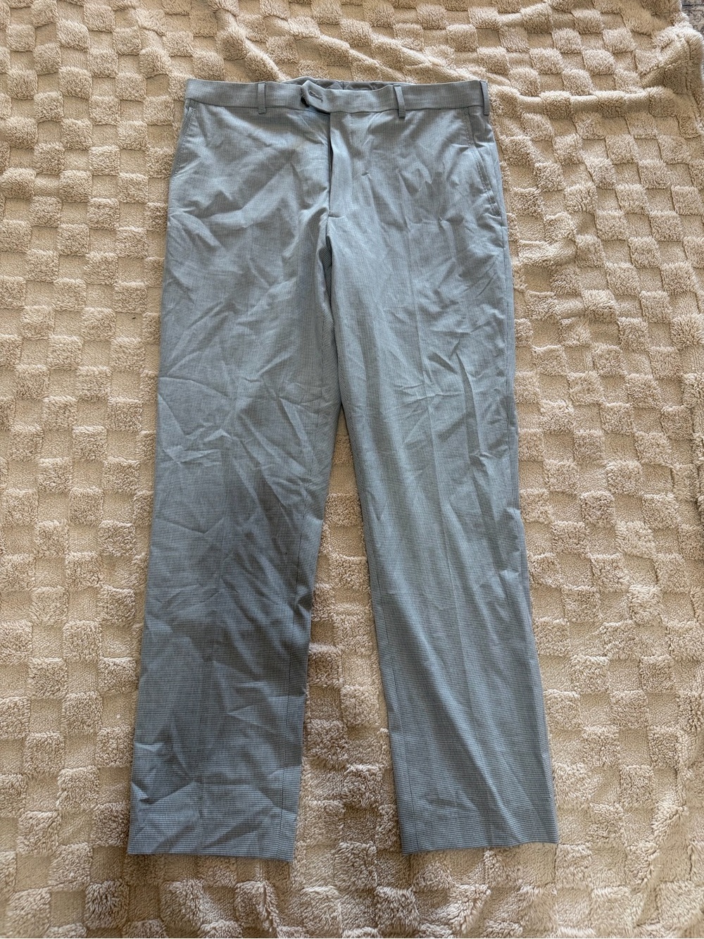 Roundtree & Yorke TravelSmart Men’s Gray Check Straight Fit Dress Pants 34x30